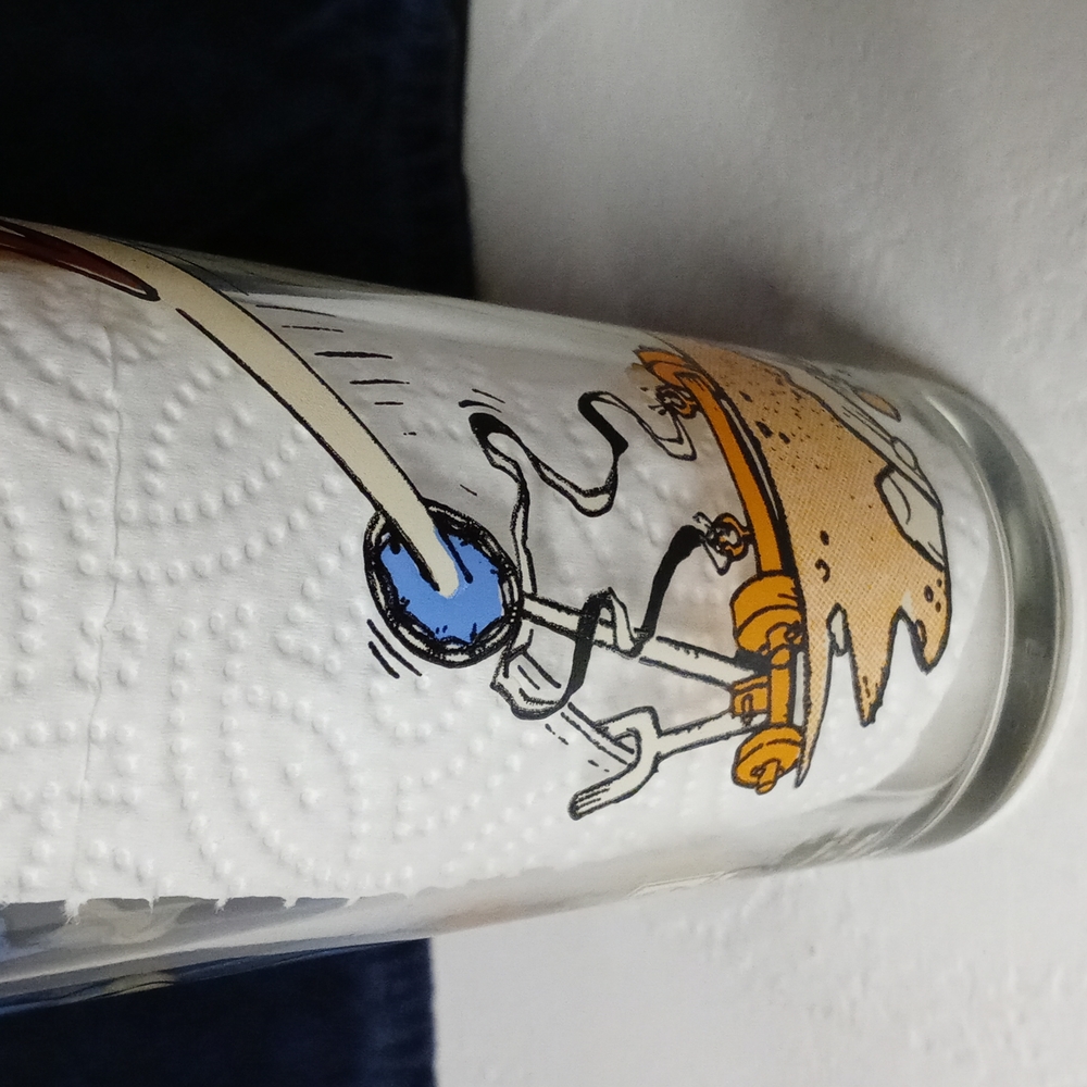 Vtg Looney Tunes Roadrunner/Coyote Drinking Glass